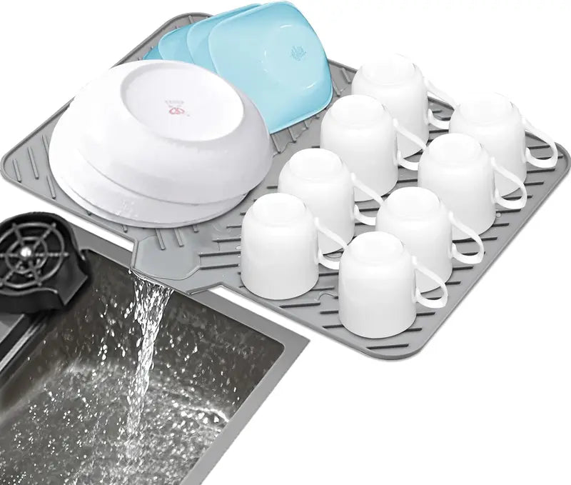 Large Silicone Dish Drying Mat – Built-in Drain Lip for Sink-Side Drainage – Heat-Resistant & Non-Slip Kitchen Countertop Organizer for Dishes